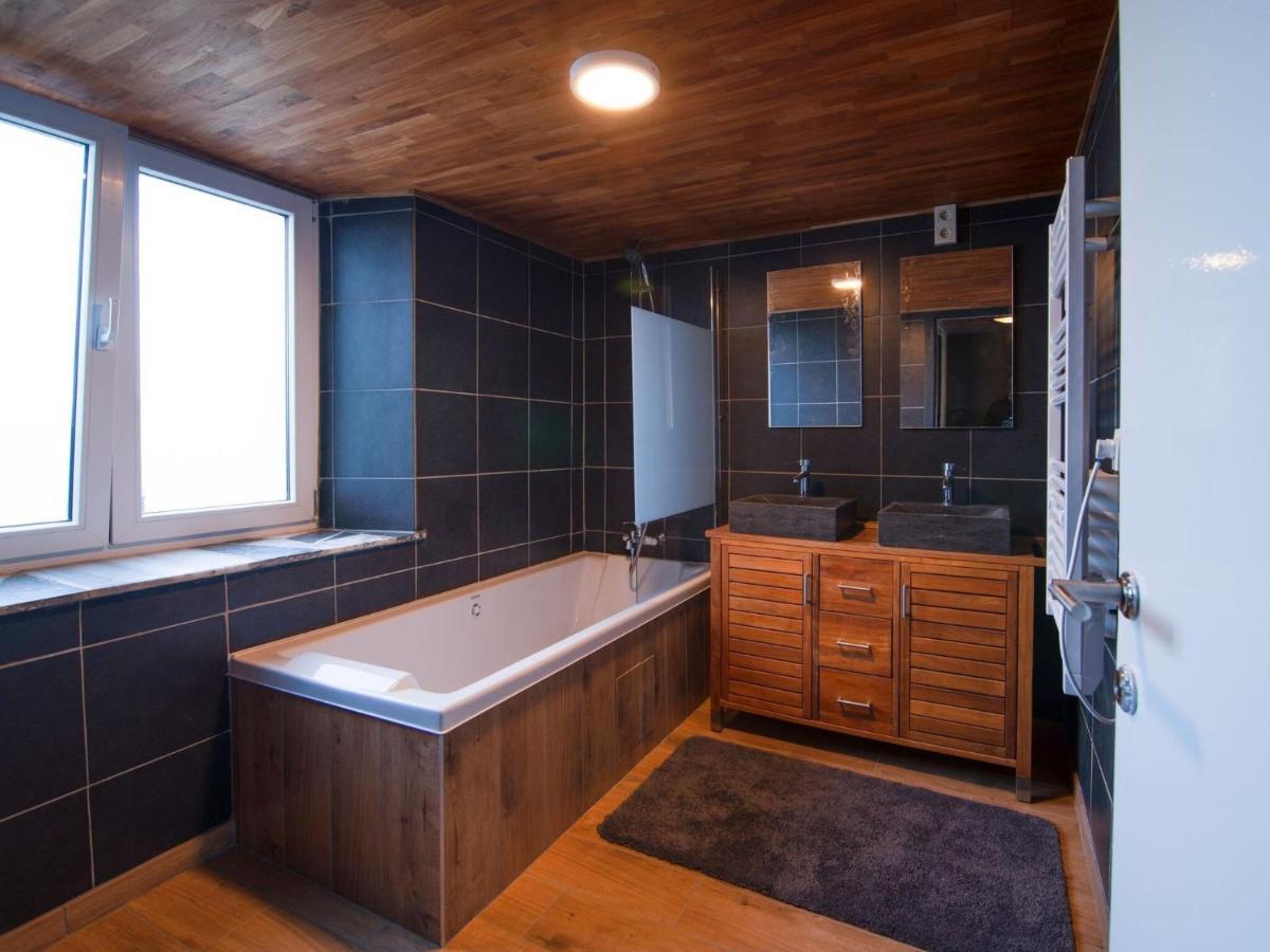 Very Spacious House With Sauna Spa And Countryside Views Gouvy Exterior photo